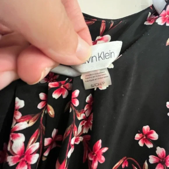 Calvin Klein Work Top - Picture 3 of 3